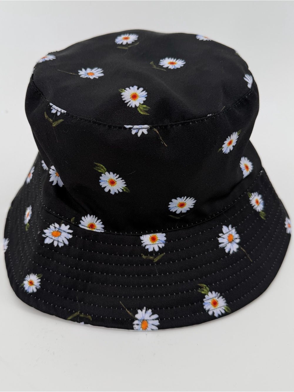 Alice + Olivia Reversible Bucket Hat Daisy Floral Sun Hat Black White NWOT OS - Picture 2 of 6